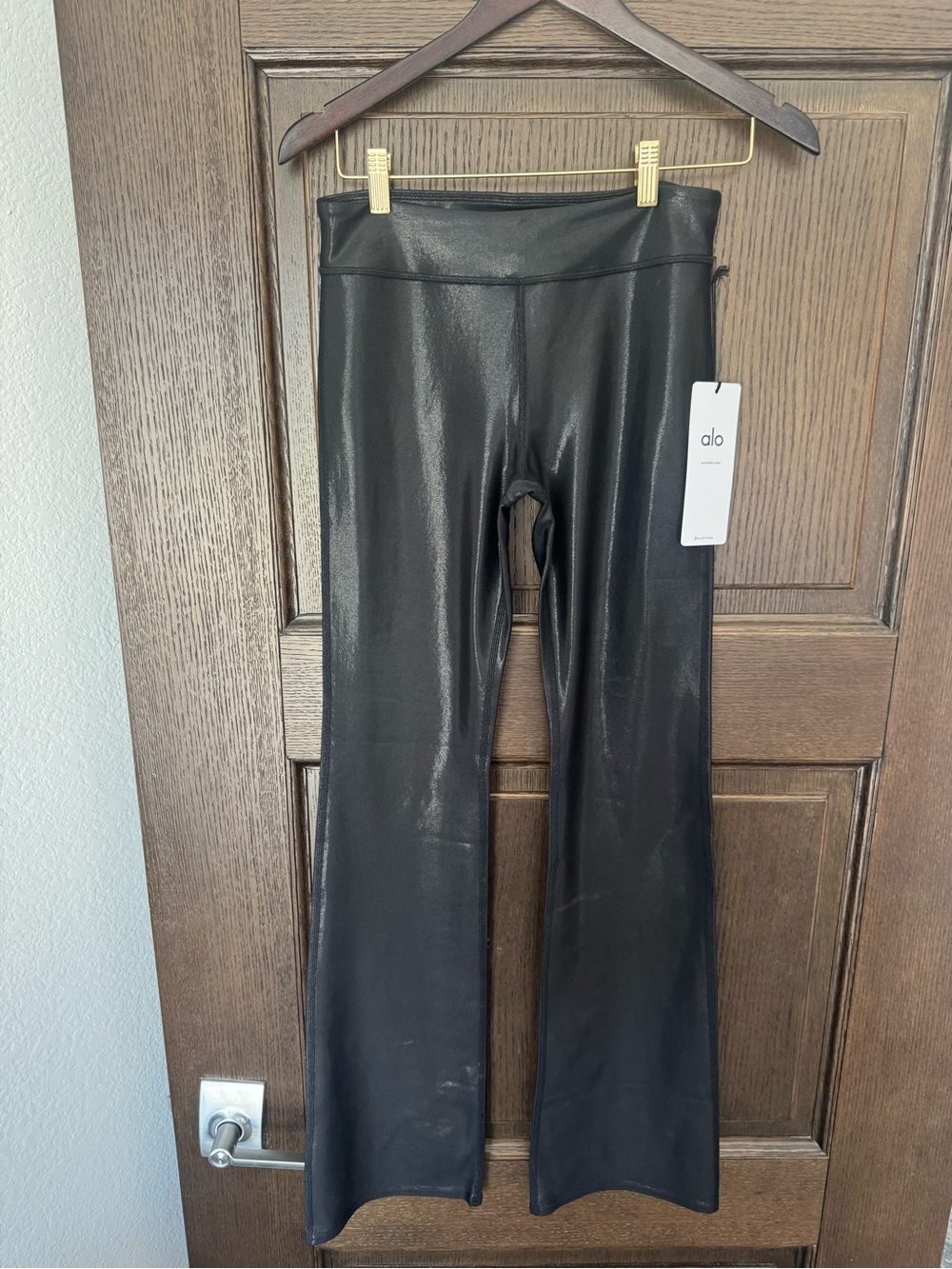 NWT ALO Yoga Black Super Shine Leggings, Medium